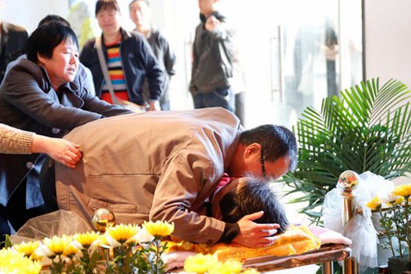 魏則西死亡事件警醒led屏行業(yè) 魏則西死亡事件警醒led屏行業(yè)