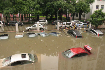 南方又降暴雨 多地被淹 南方又降暴雨 多地被淹